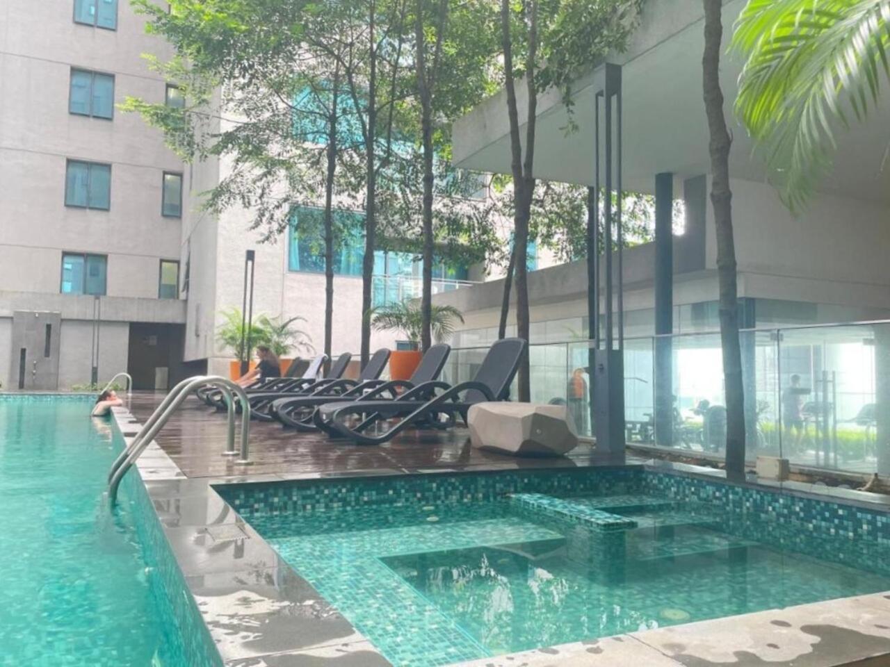 Summer Suites Klcc By Apartx Kuala Lumpur Buitenkant foto